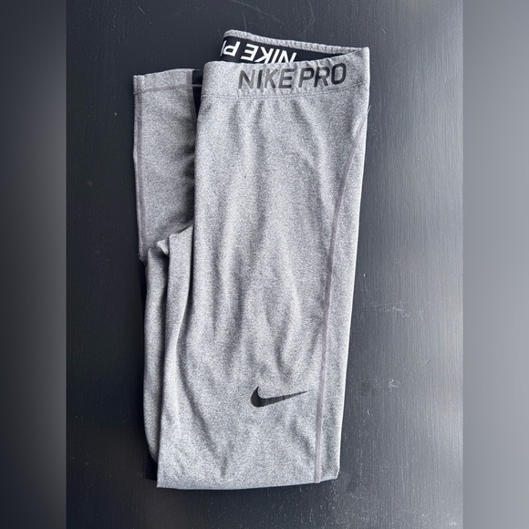 NIKE PRO Gray Leggings - Picture 9 of 10